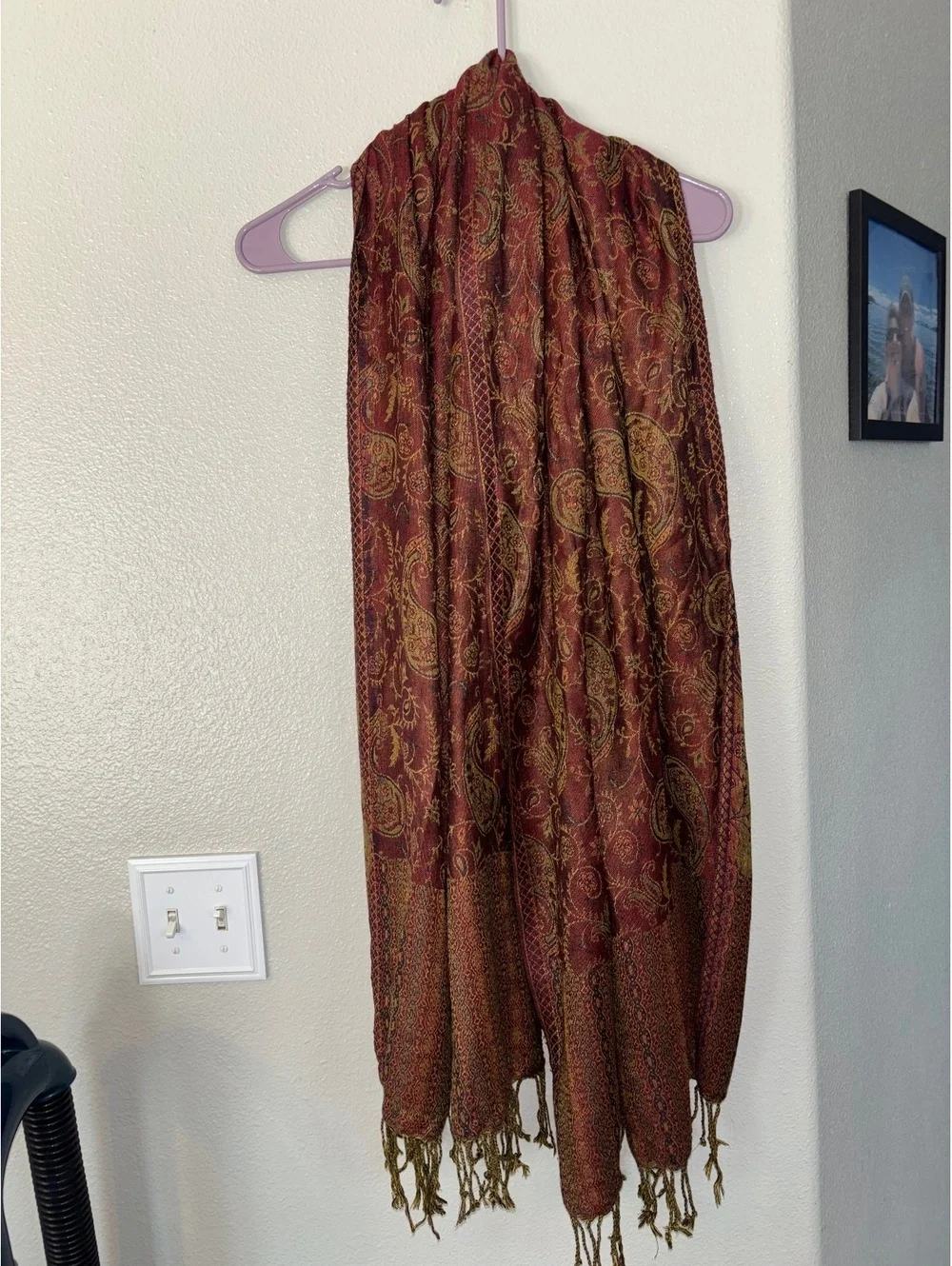 Reversible Pashmina Shawl Scarf Wrap Red Gold Paisley Woven 72